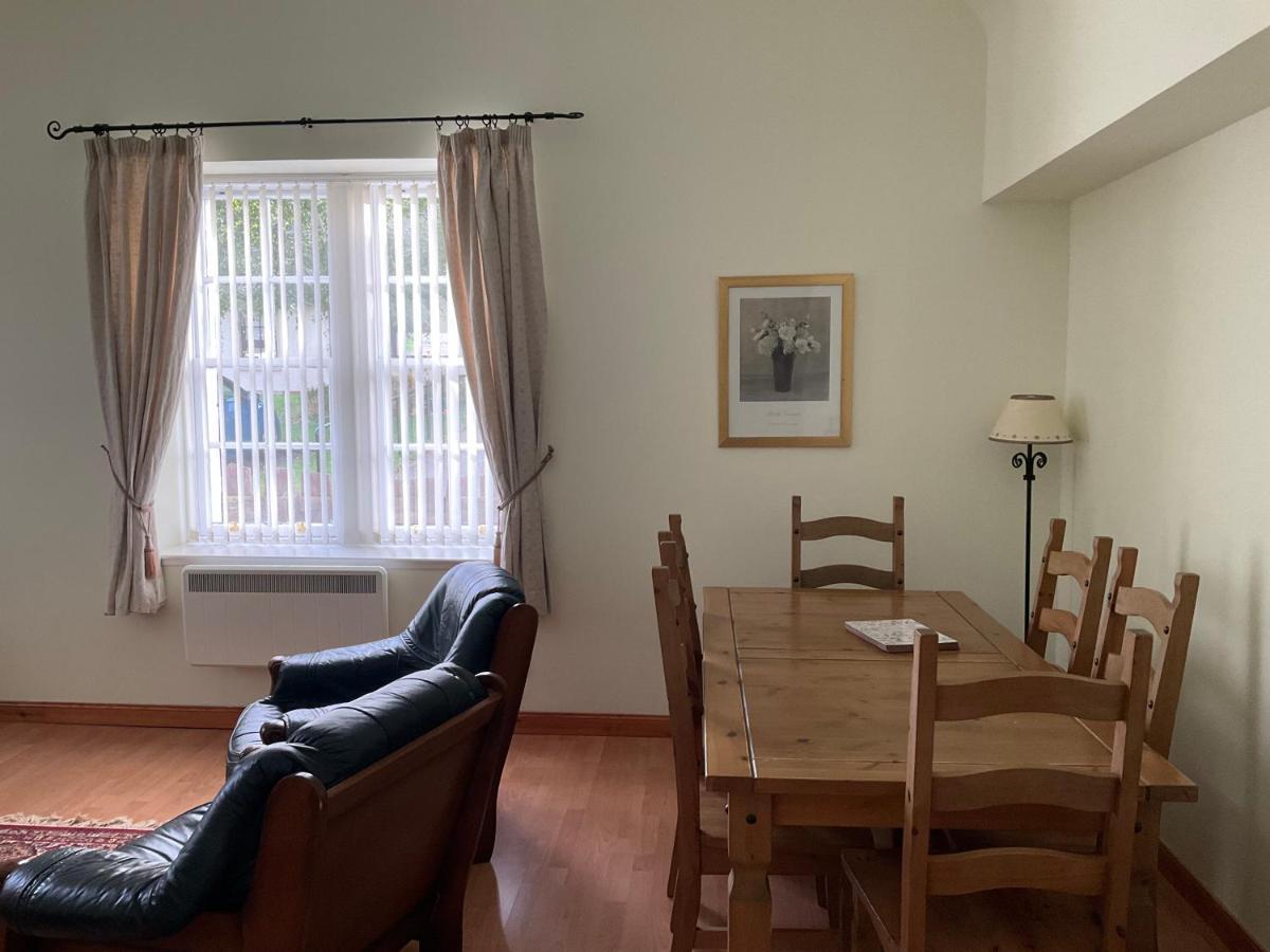 Courtyard Free Parking Инвернесс