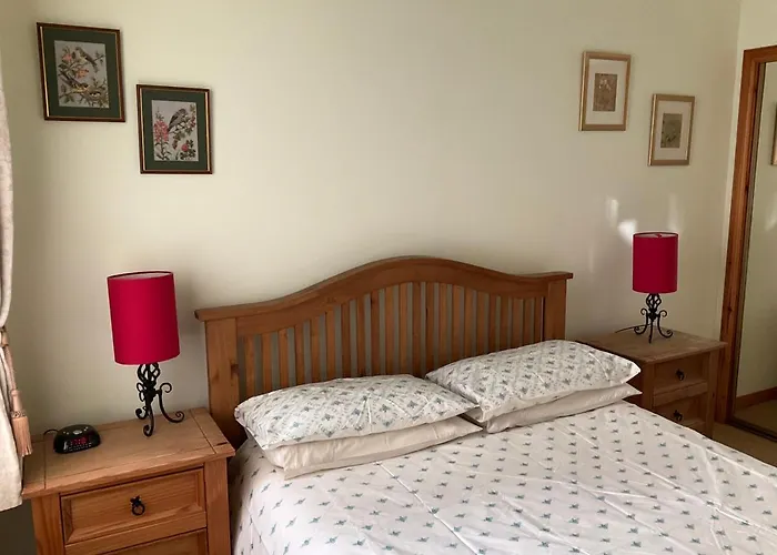 Courtyard Cottage Free Parking