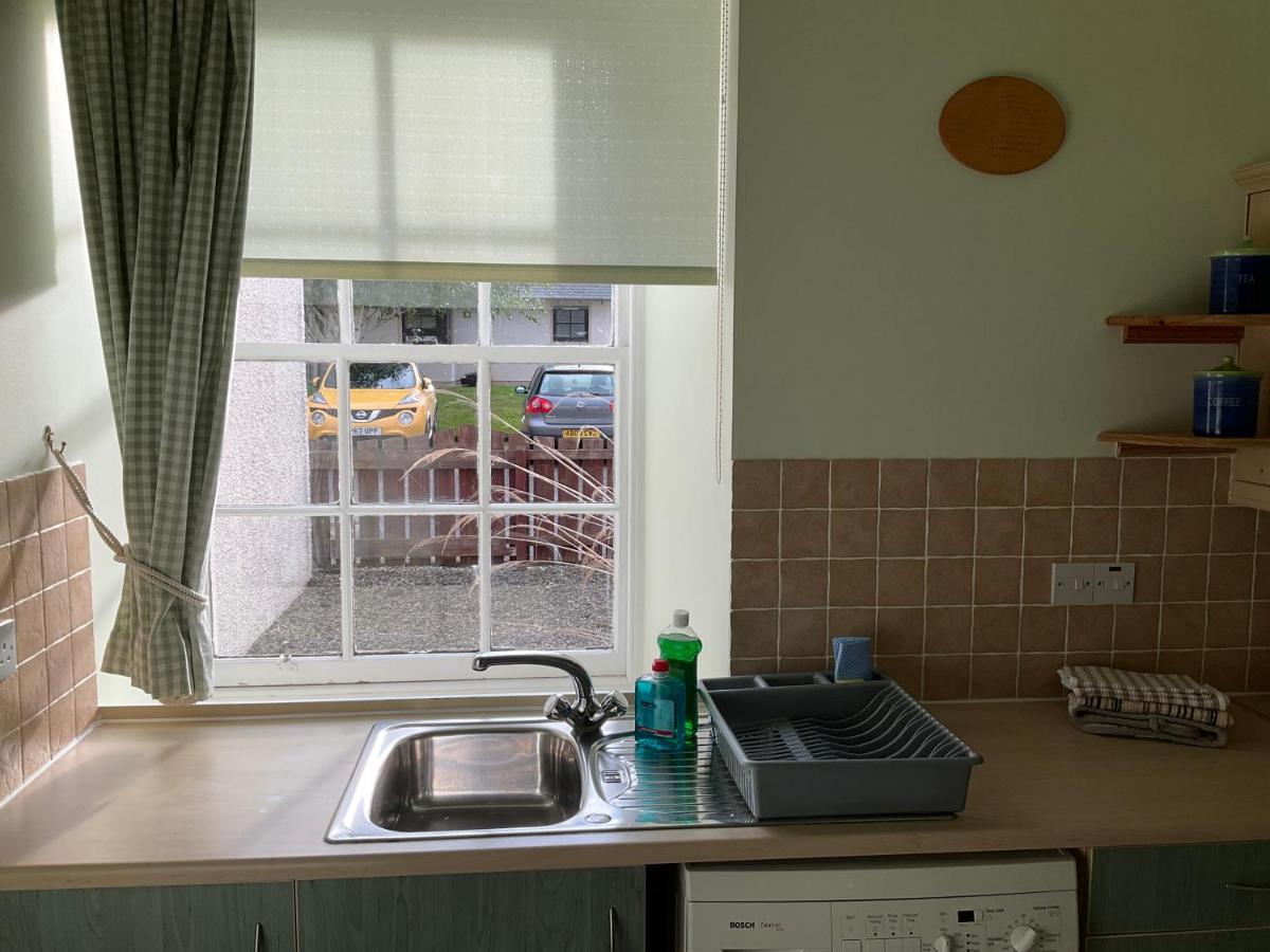 Courtyard Free Parking Apartment Inverness